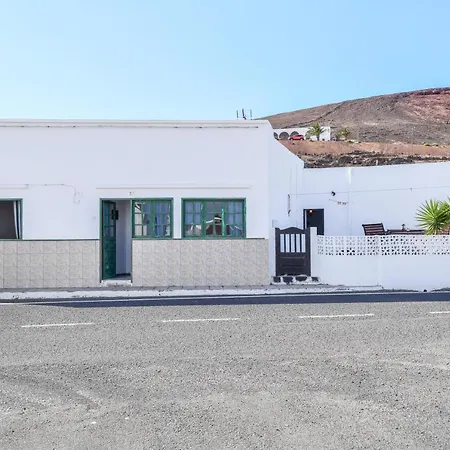 Tatil Evi Famara Soo